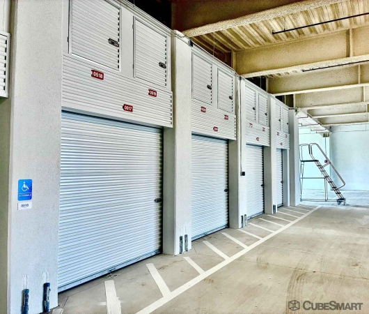 Facility photo: //images.sparefoot.com/medium/243337694262d58d289.jpg