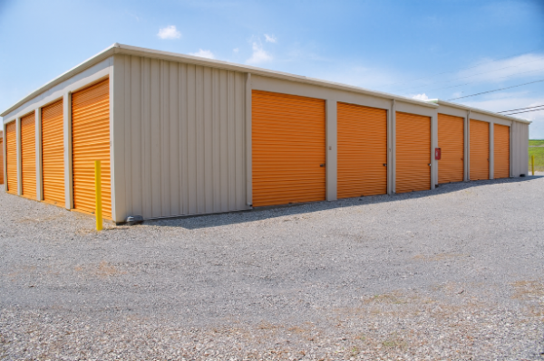 Facility photo: //images.sparefoot.com/medium/243346693716cc8b206.png