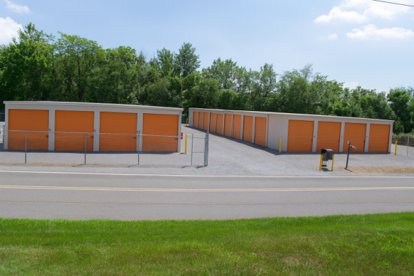 Facility photo: //images.sparefoot.com/medium/243346693716e4bb32c.png