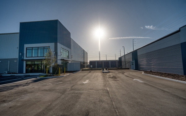 Facility photo: //images.sparefoot.com/medium/24334869ea2e7503462.jpg