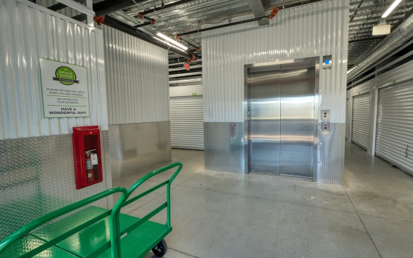 Facility photo: //images.sparefoot.com/medium/24334869ea2e7a5e170.jpg