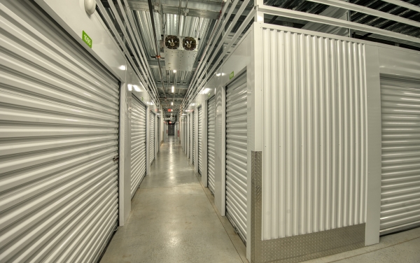 Facility photo: //images.sparefoot.com/medium/24334869ea2e7b9fa55.jpg