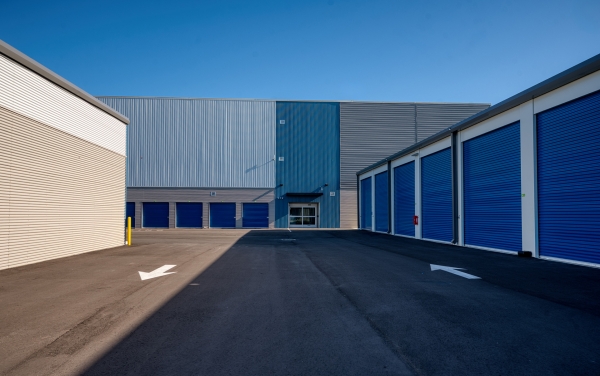Facility photo: //images.sparefoot.com/medium/24334869ea2e7f25b8a.jpg