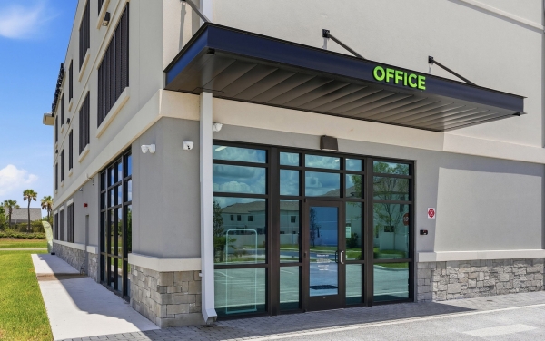 Facility photo: //images.sparefoot.com/medium/2433496a26d6ecc9f2f.jpg