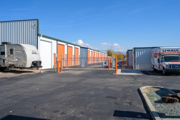 Facility photo: //images.sparefoot.com/medium/24335669399e077d7b3.jpg