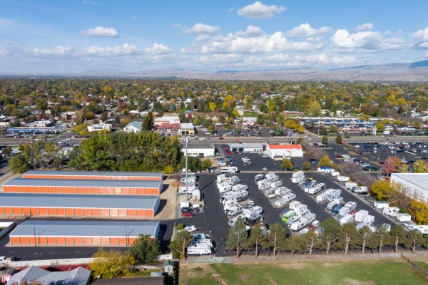 Facility photo: //images.sparefoot.com/medium/2433576938b13797210.jpg