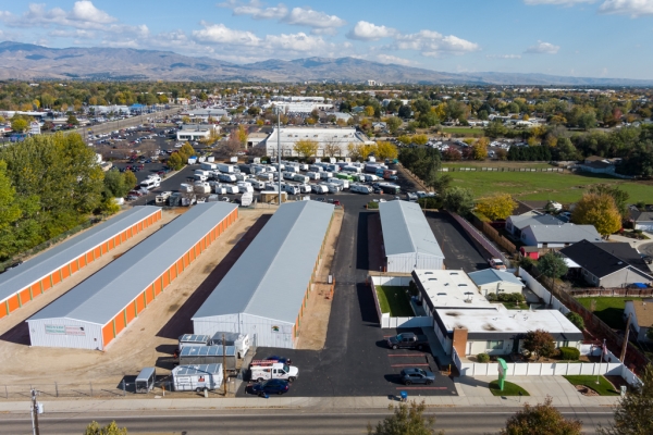 Facility photo: //images.sparefoot.com/medium/2433576938b13872d97.jpg