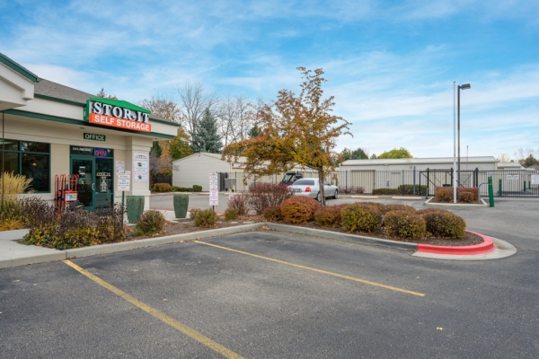 Storage Units at Stor-It Self Storage - Parkcenter Location - 1175 East Parkcenter Boulevard