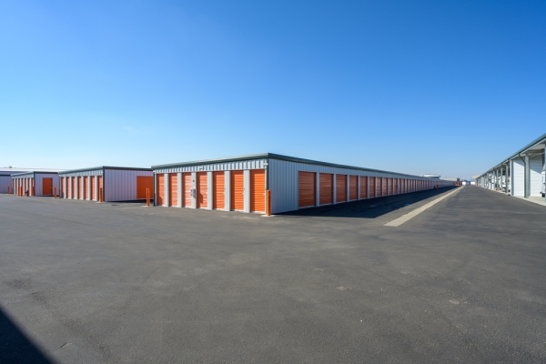 Facility photo: //images.sparefoot.com/medium/2433666938bc62ba2ee.jpg