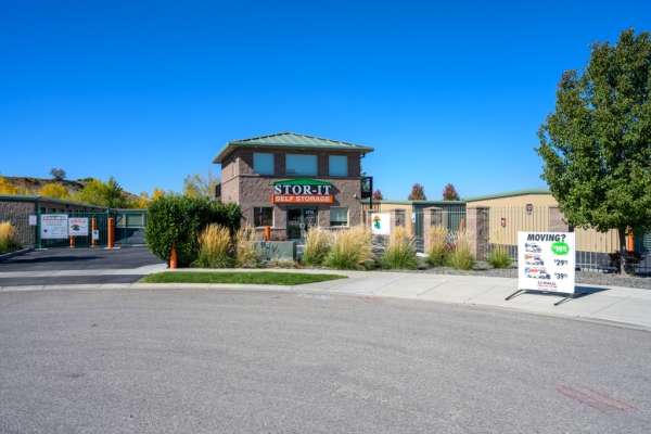 Storage Units at Stor-It Self Storage - Hunt Location - 6236 Hunt Avenue