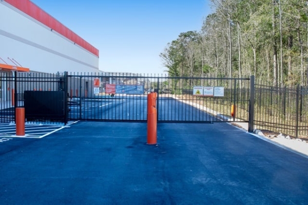 Facility photo: //images.sparefoot.com/medium/24337769f4a895aab67.jpg
