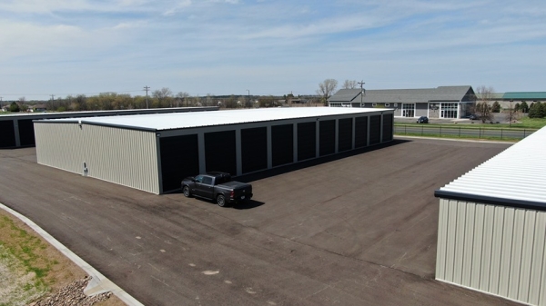 Facility photo: //images.sparefoot.com/medium/2433956943ead494db5.jpg