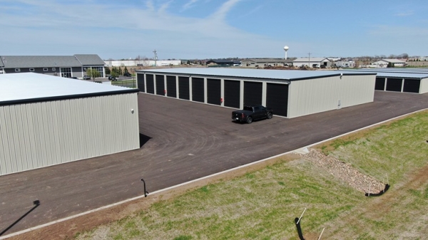 Facility photo: //images.sparefoot.com/medium/2433956943ead97b204.jpg