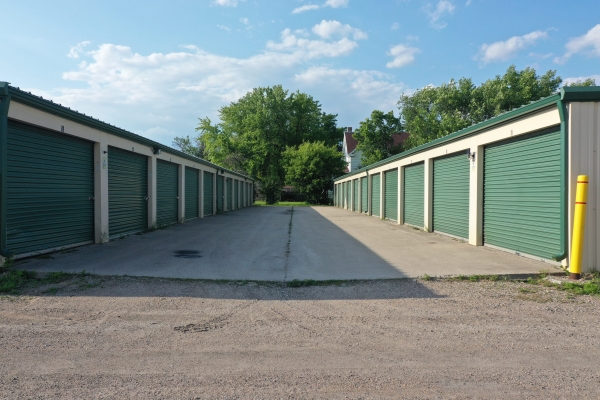 Facility photo: //images.sparefoot.com/medium/2434046a510399cc2e9.jpg