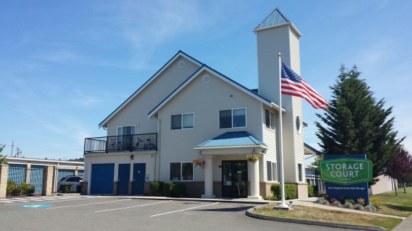 Facility photo: //images.sparefoot.com/medium/2434096939c33b6e99c.jpeg