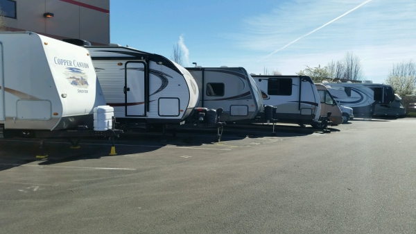 Facility photo: //images.sparefoot.com/medium/2434096939c341db8bf.jpg