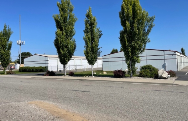Facility photo: //images.sparefoot.com/medium/24341469d006c6c612b.jpg