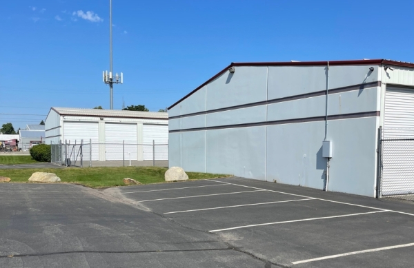 Facility photo: //images.sparefoot.com/medium/24341469d006caafbb9.jpg