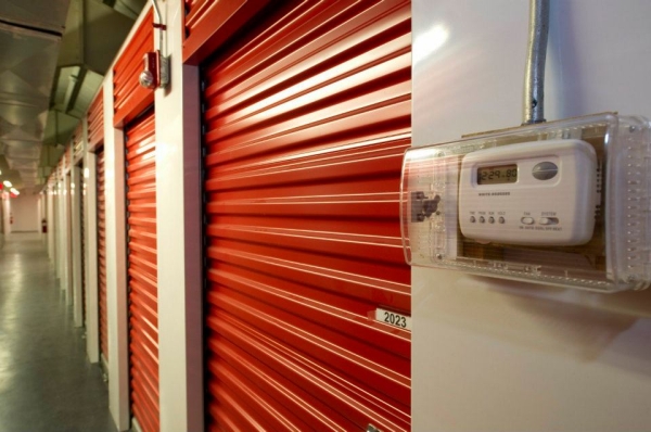 Facility photo: //images.sparefoot.com/medium/243415693c275f32029.jpg