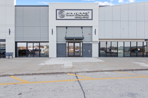 Facility photo: //images.sparefoot.com/medium/243438693b1f07a12e7.jpg