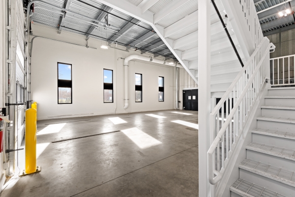 Facility photo: //images.sparefoot.com/medium/243438693b1f36ba5a6.jpg