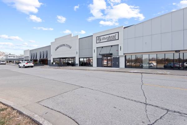 Facility photo: //images.sparefoot.com/medium/243438693b1f790e7b4.jpg