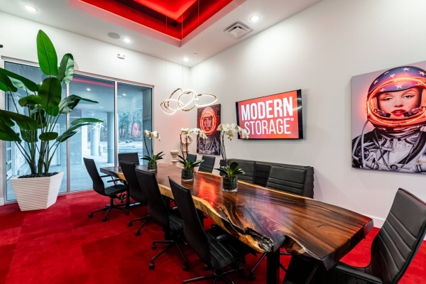 Facility photo: //images.sparefoot.com/medium/2434486965894ca16fe.jpg