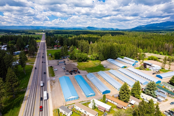 Facility photo: //images.sparefoot.com/medium/243478694329a8de3d9.jpg