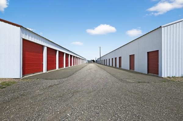 Facility photo: //images.sparefoot.com/medium/2434806941b1c94c060.jpg