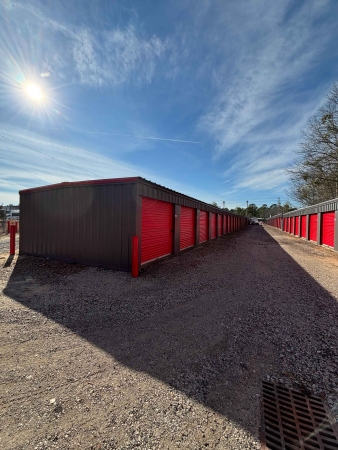 Facility photo: //images.sparefoot.com/medium/24352069f8fa15810cf.jpg
