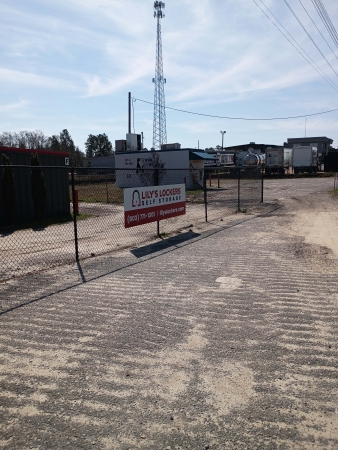 Facility photo: //images.sparefoot.com/medium/24352069f90478d1d4b.jpg