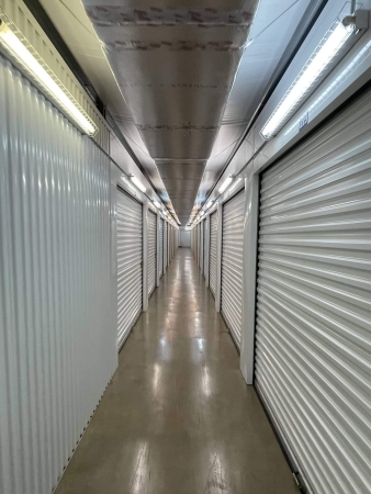 Facility photo: //images.sparefoot.com/medium/243528694aa76398d1f.jpeg