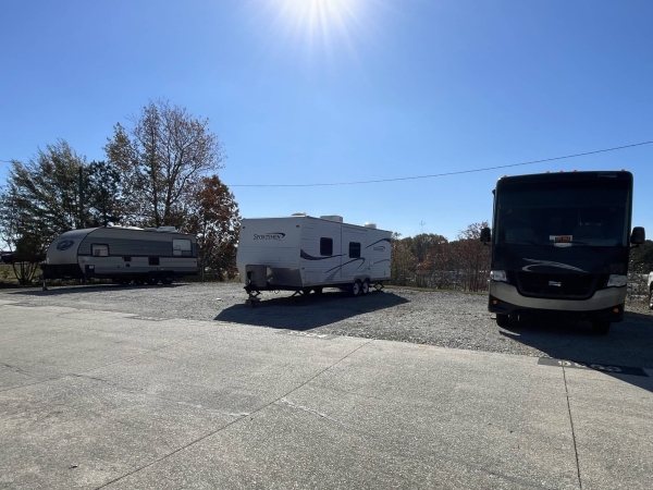 Facility photo: //images.sparefoot.com/medium/243528694aa76cb9fed.jpeg