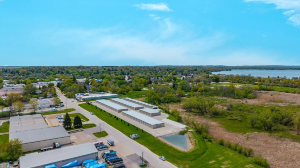 Facility photo: //images.sparefoot.com/medium/2435416a060dc1eede6.jpg