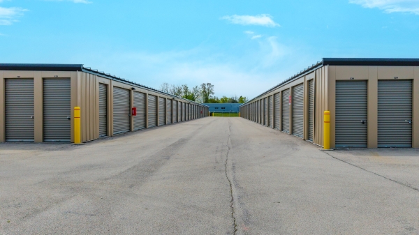 Facility photo: //images.sparefoot.com/medium/2435416a060dc709a36.jpg