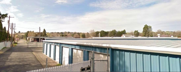 Facility photo: //images.sparefoot.com/medium/24357269433ed379679.jpg