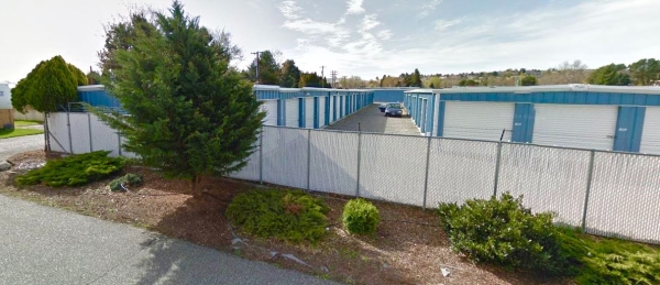 Facility photo: //images.sparefoot.com/medium/24357269433ed74bbe5.jpg