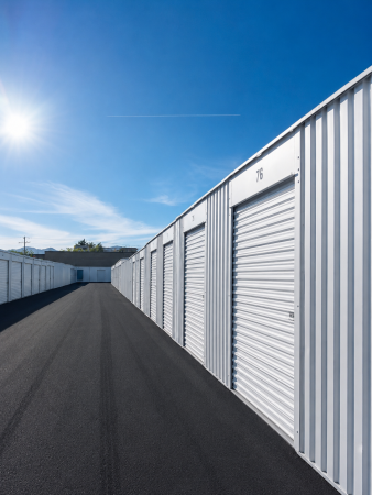 Facility photo: //images.sparefoot.com/medium/2435756a199312ce9b4.png
