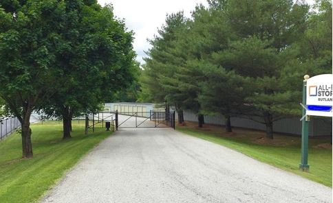 Facility photo: //images.sparefoot.com/medium/2435786944353289b43.jpg