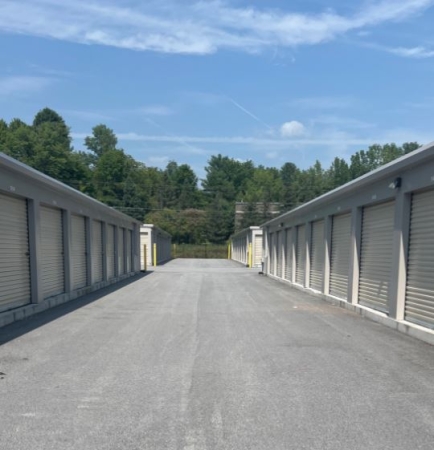 Facility photo: //images.sparefoot.com/medium/24357869443537a5339.jpg