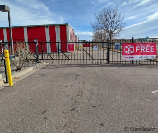 Facility photo: //images.sparefoot.com/medium/243610695f607c7960d.jpg