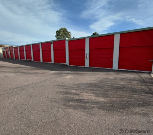 Facility photo: //images.sparefoot.com/medium/24361069f59cb335a8f.jpg