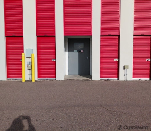 Facility photo: //images.sparefoot.com/medium/24361069f59cb46d789.jpg
