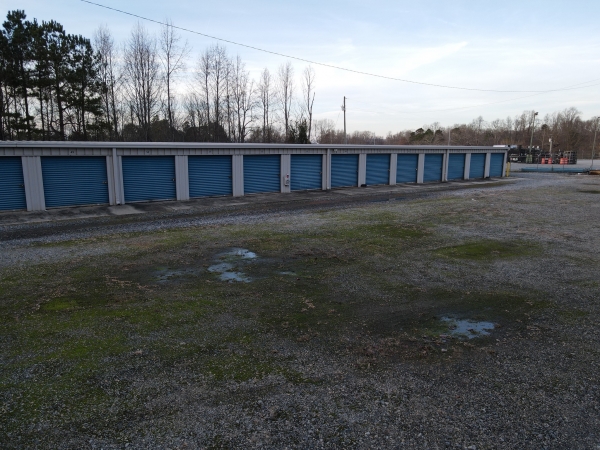 Facility photo: //images.sparefoot.com/medium/2436296945db43b1f2c.jpeg