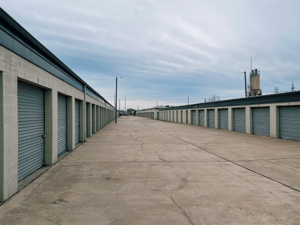 Storage Units at Better Storage - Holly - 5849 Holly Rd