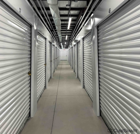 Facility photo: //images.sparefoot.com/medium/24363669fc4d5fae8e4.jpg