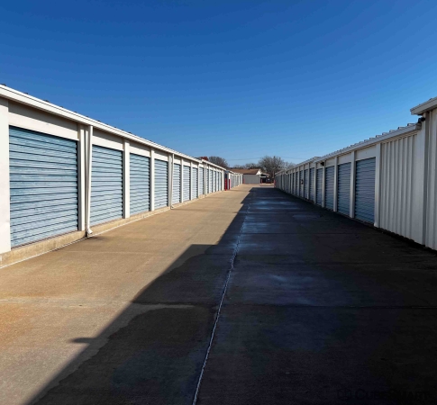 Facility photo: //images.sparefoot.com/medium/243640694cfc2b872ea.jpg