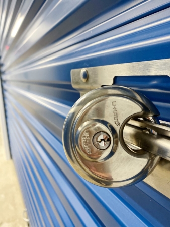 Facility photo: //images.sparefoot.com/medium/243641695e6e5587498.jpg