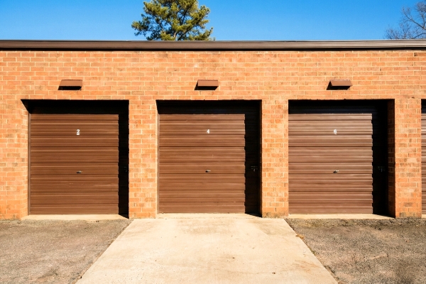 Facility photo: //images.sparefoot.com/medium/243642697b97a644a6e.jpg