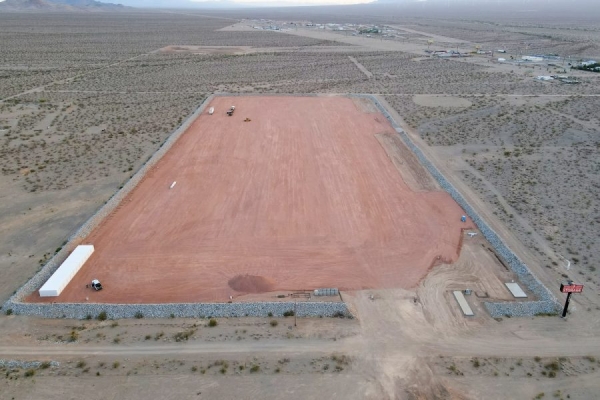 Facility photo: //images.sparefoot.com/medium/2436446949b7c4bacd8.jpg